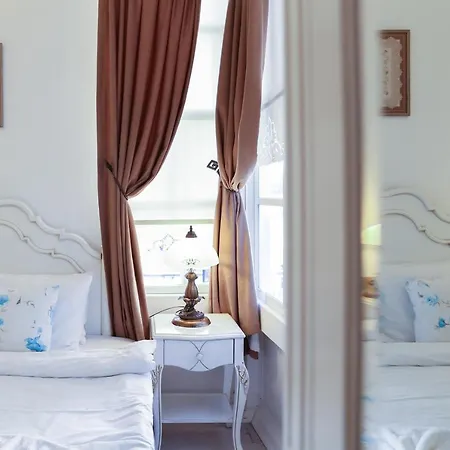 Dantela Butik Hotell Çeşme