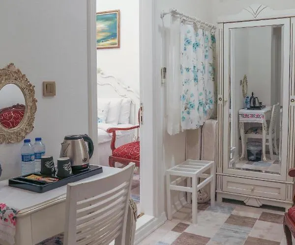 丹特拉布提克酒店 2* Çeşme