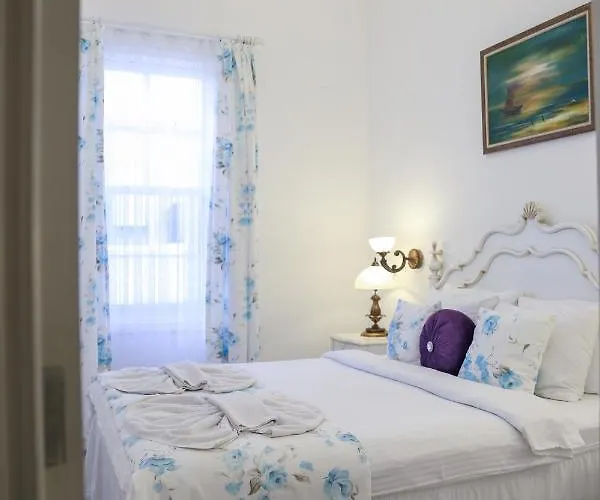 丹特拉布提克酒店 2* Çeşme