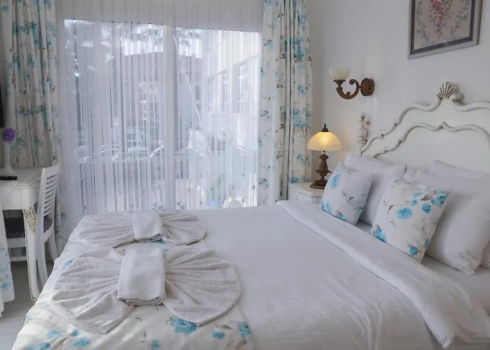 Dantela Butik 2* Çeşme